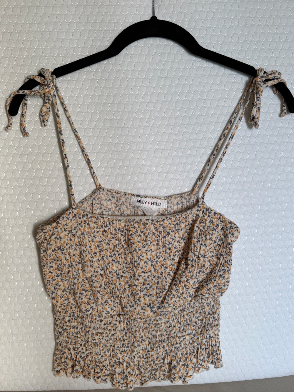 “Miley+Molly” Yellow Floral Tie-Strap Smocked Crop Top